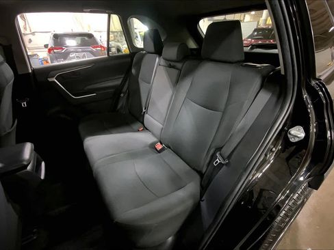 Used 2020 Toyota RAV4 LE w/ Carpet Mat Package image 21