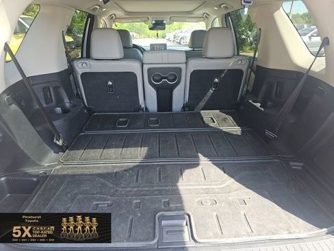 Used 2025 Honda Pilot Touring image 42