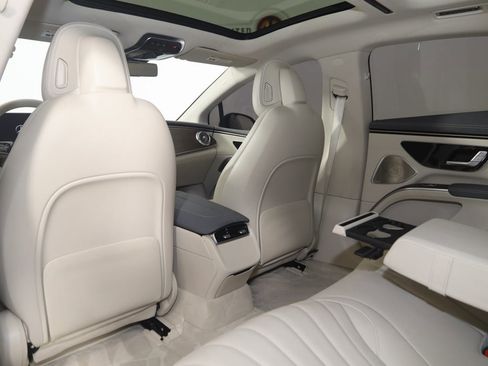 Used 2022 Mercedes-Benz EQS 450+ Sedan image 56