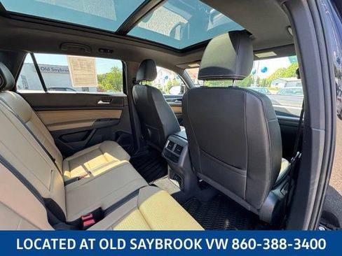 Certified 2023 Volkswagen Atlas Cross Sport SE w/ Panoramic Sunroof Package AWD/4WD image 25