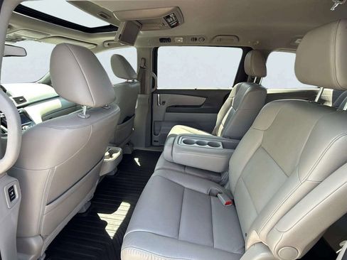 Used 2016 Honda Odyssey EX-L image 17