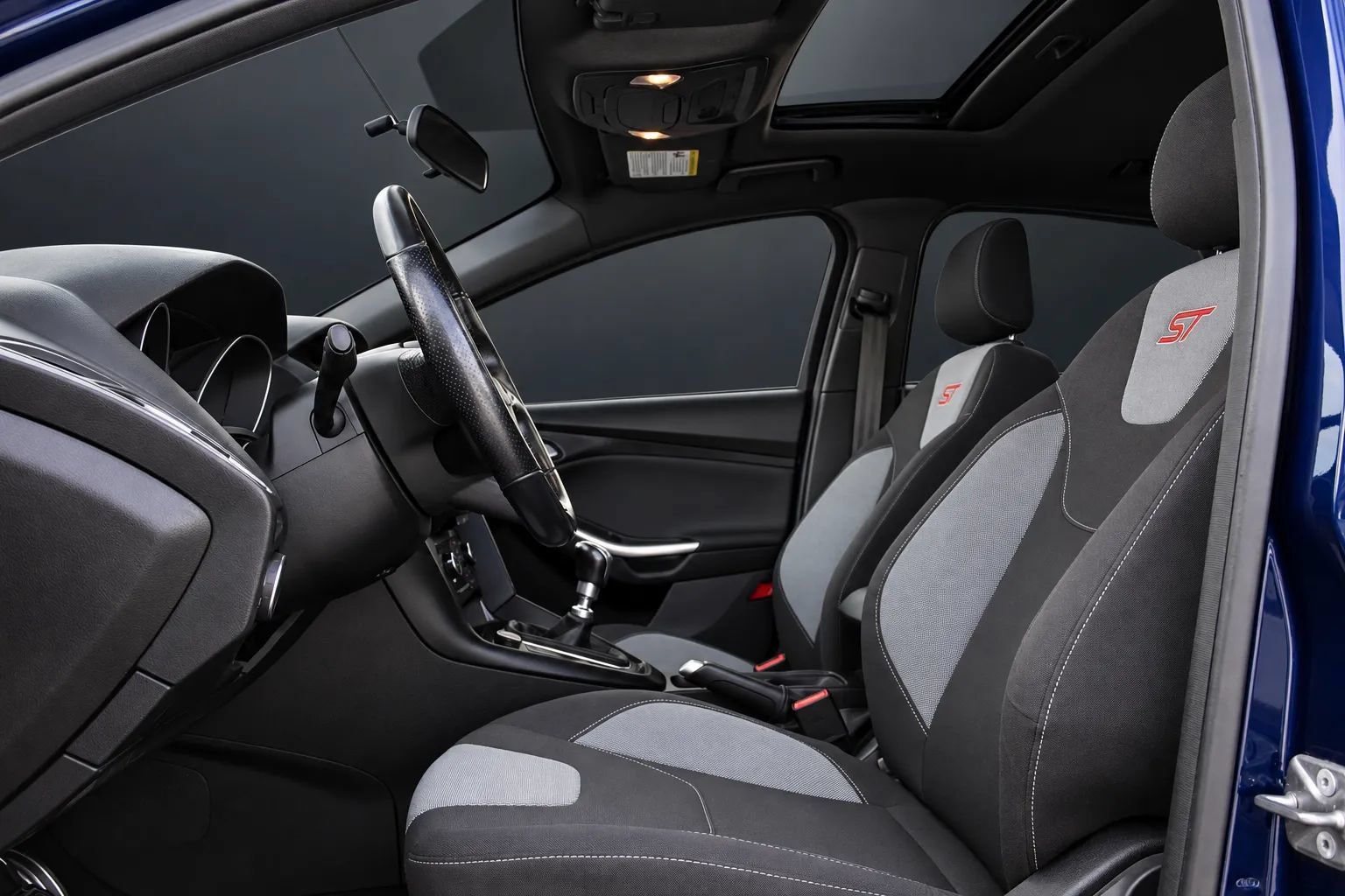 Used 2016 Ford Focus ST FWD image 14