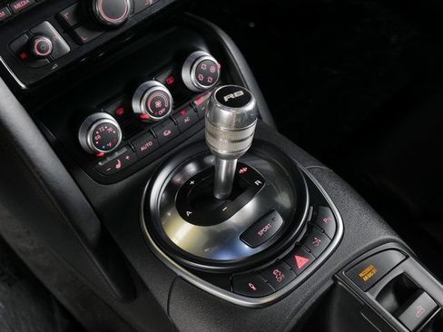 Used 2011 Audi R8 V8 AWD/4WD image 23