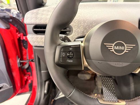 Used 2025 MINI Cooper S FWD image 13