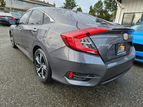 Used 2016 Honda Civic Touring image 12