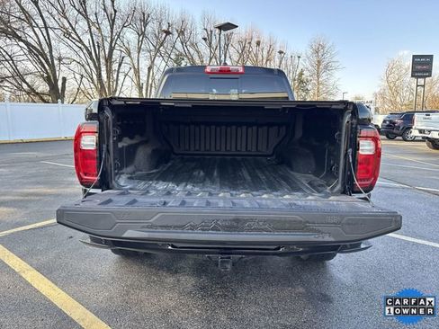 Used 2025 GMC Canyon AT4 w/ Nightfall Edition image 25