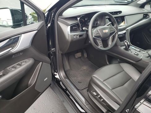 Used 2025 Cadillac XT5 Premium Luxury AWD/4WD image 13