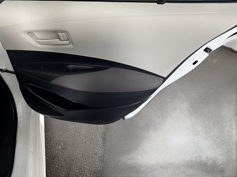 Used 2024 Toyota Corolla LE image 27