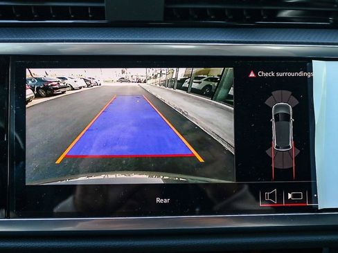 New 2025 Audi Q3 2.0T Premium image 23