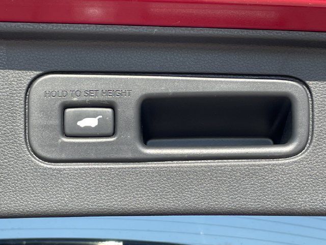 Used 2025 Honda Pilot Elite image 32