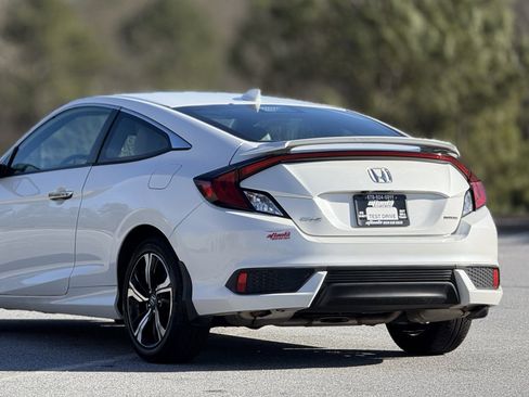 Used 2017 Honda Civic Touring image 43
