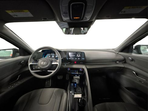 New 2026 Hyundai Elantra Sport FWD image 17