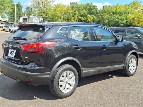 Used 2019 Nissan Rogue Sport S image 6