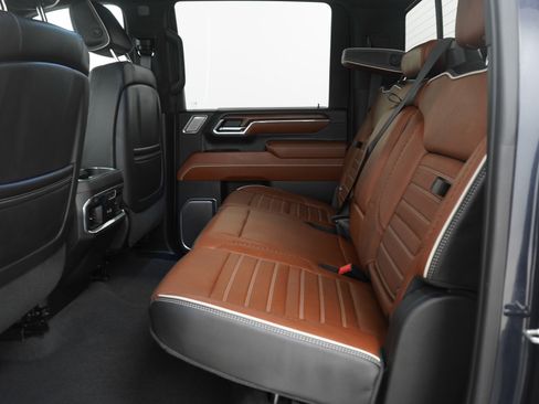 Used 2024 GMC Sierra 2500 Denali Ultimate w/ Max Trailering Package image 15