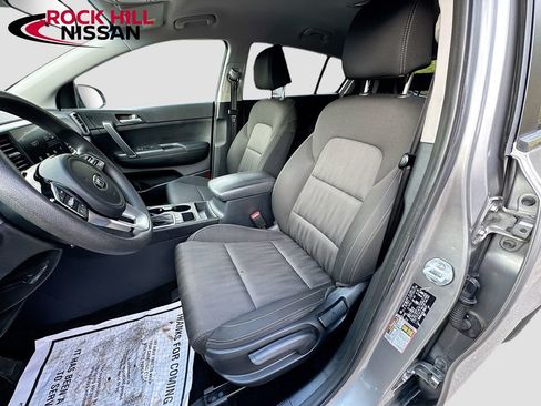 Used 2020 Kia Sportage LX AWD/4WD image 18