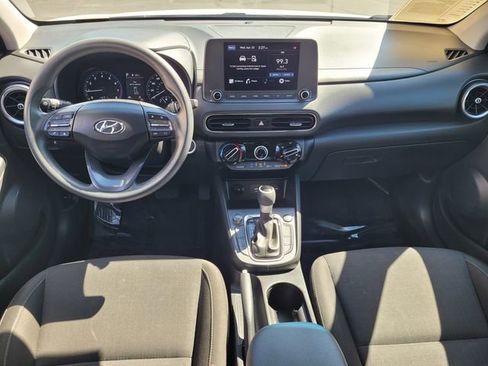 Used 2023 Hyundai Kona SEL AWD/4WD image 9