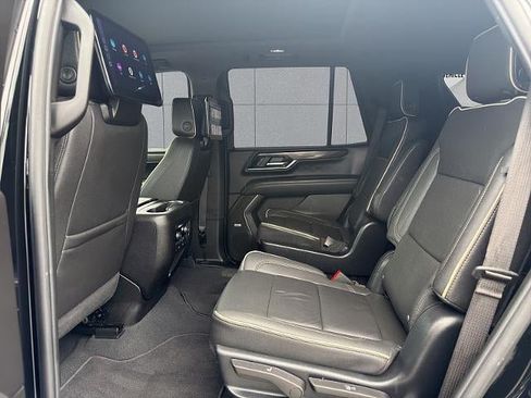 Used 2025 GMC Yukon Elevation w/ Elevation Premium Package AWD/4WD image 23