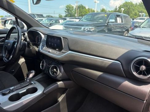 Used 2019 Chevrolet Blazer LT FWD image 27