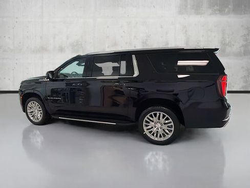 New 2026 Chevrolet Suburban High Country w/ Sun And Tow Package image 8
