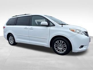 Used 2013 Toyota Sienna XLE 360° Tour