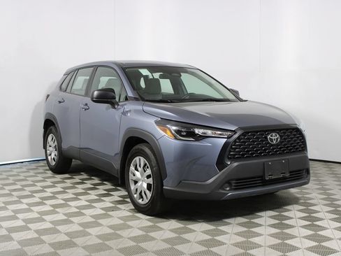 Used 2025 Toyota Corolla Cross L FWD image 27