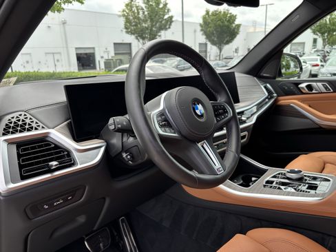 Certified 2025 BMW X5 M60i AWD/4WD image 17