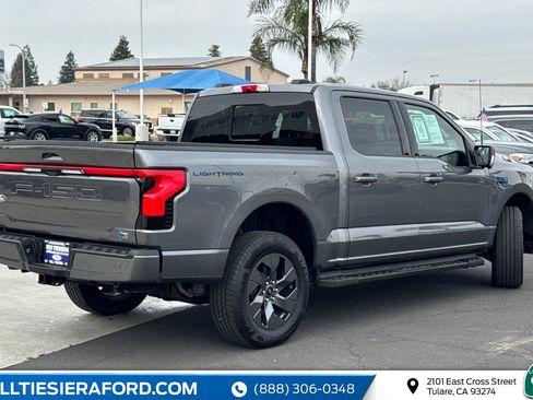 Used 2025 Ford F150 Lightning Lariat AWD/4WD image 4