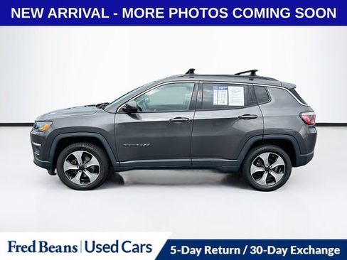 Used 2019 Jeep Compass Latitude w/ Popular Equipment Group AWD/4WD image 5