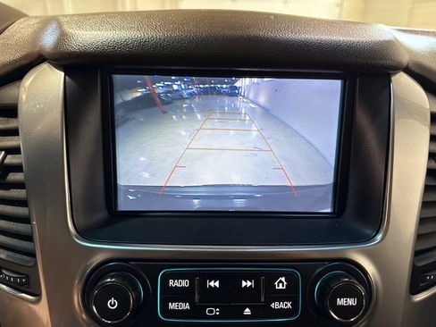 Used 2018 Chevrolet Suburban Premier AWD/4WD image 19