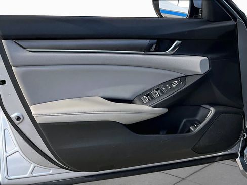 Used 2019 Honda Accord LX image 21