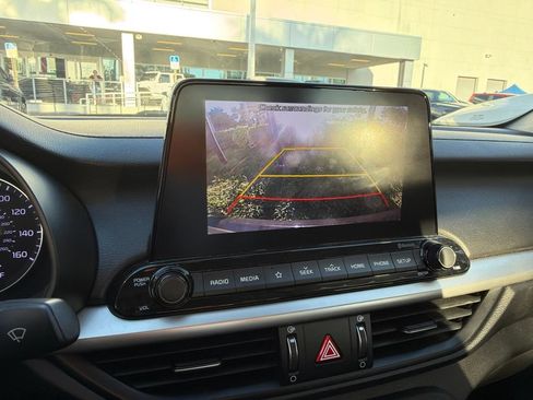 Used 2021 Kia Forte LXS FWD image 11