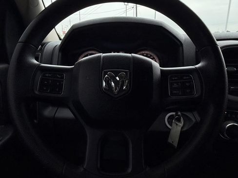 Used 2014 RAM 1500 Express RWD image 19