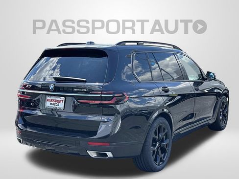Used 2023 BMW X7 xDrive40i w/ Climate Comfort Package AWD/4WD image 3