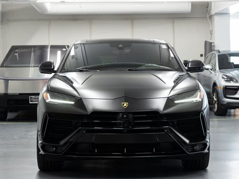 Used 2024 Lamborghini Urus S AWD/4WD image 8