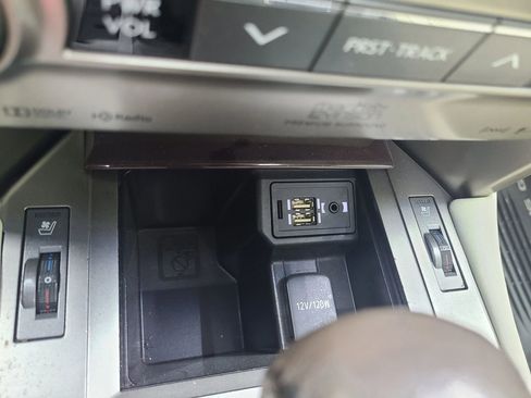 Used 2014 Lexus GX 460 Luxury image 33