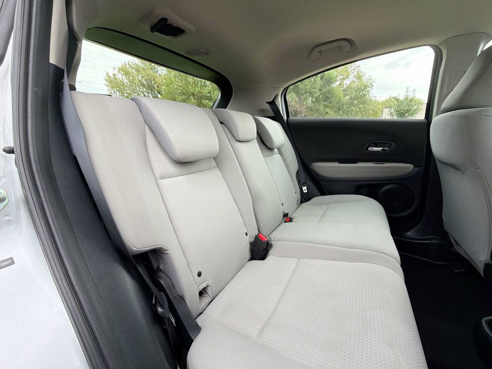 Used 2020 Honda HR-V LX image 17