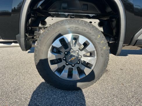 New 2026 Chevrolet Silverado 2500 Custom w/ Z71 Off-Road Package image 28