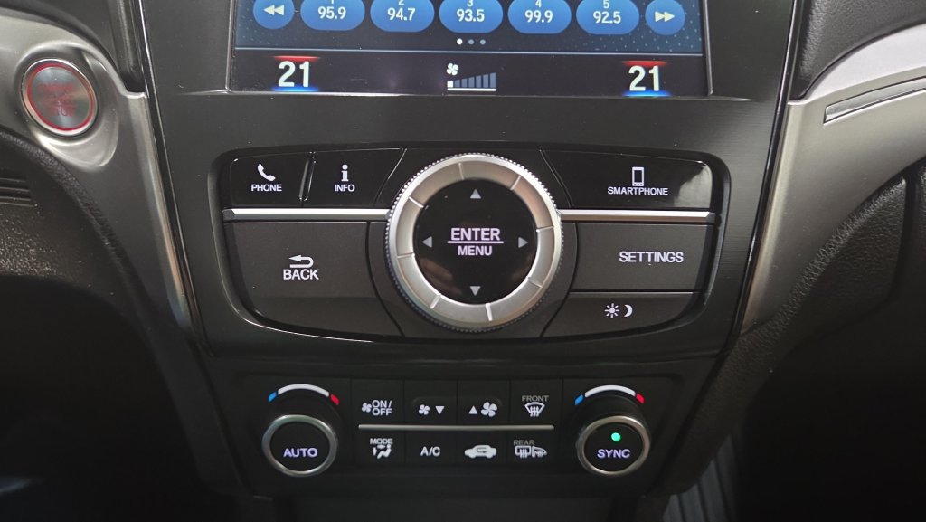 Used 2019 Acura ILX w/ Premium Package FWD image 12