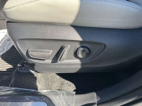 Used 2026 Toyota Grand Highlander AWD Hybrid image 6