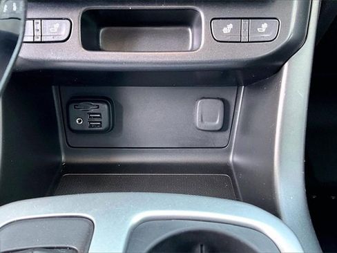 Used 2022 Chevrolet Colorado ZR2 w/ ZR2 Dusk Special Edition image 24