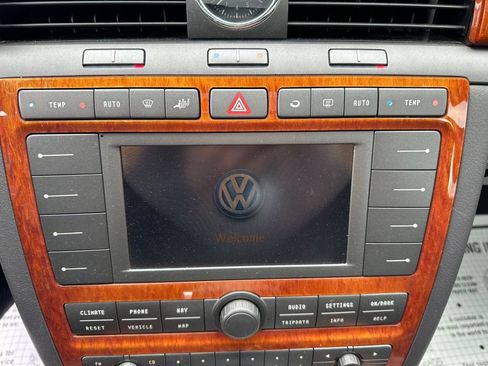 Used 2005 Volkswagen Phaeton V8 image 31
