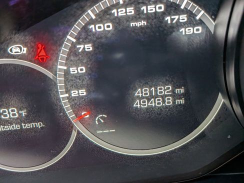 Used 2017 Porsche Panamera 4 image 19