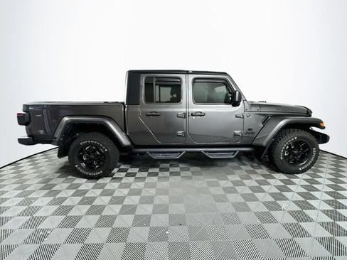 Used 2024 Jeep Gladiator Sport AWD/4WD image 9