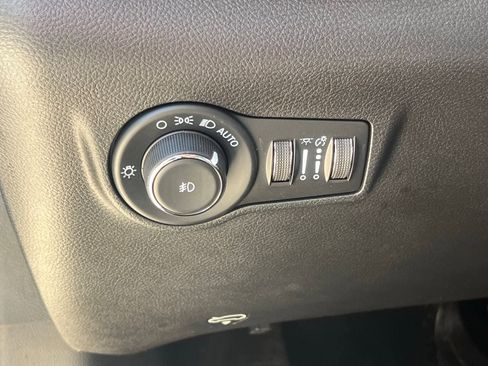 Used 2022 Jeep Compass Limited AWD/4WD image 23