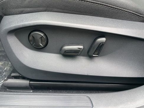 New 2026 Volkswagen Taos SE AWD/4WD image 29