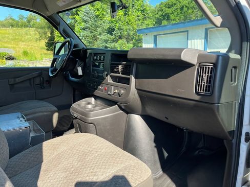 Used 2020 Chevrolet Express 2500 w/ Driver Convenience Package RWD image 24
