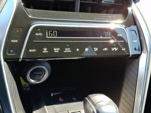 Used 2024 Toyota Venza Nightshade AWD/4WD image 15