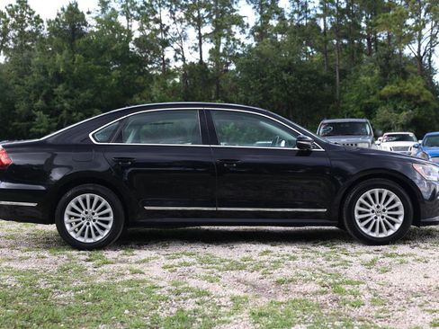 Used 2017 Volkswagen Passat 1.8T SE FWD image 13