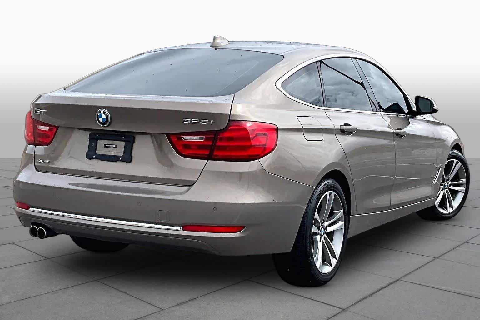 Used 2016 BMW 328i Gran Turismo xDrive AWD/4WD image 13