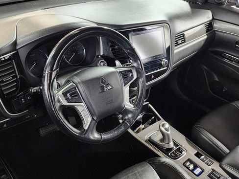 Used 2022 Mitsubishi Outlander SEL image 9